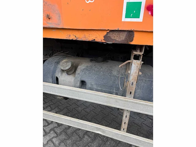 Axor 4x4 - vuilniswagen - vrachtwagen - afbeelding 5 van  16