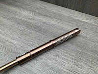 Axor starck showerporter wandhouder met staafhanddouche 2jet en doucheslang brushed red gold - afbeelding 7 van  8
