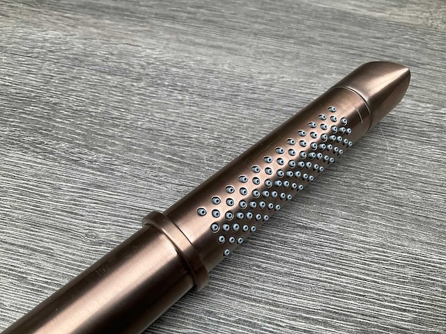 Axor starck showerporter wandhouder met staafhanddouche 2jet en doucheslang brushed red gold - afbeelding 8 van  8