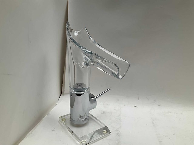 Axor starck v wastafelkraan met glazen uitloop - afbeelding 2 van  8