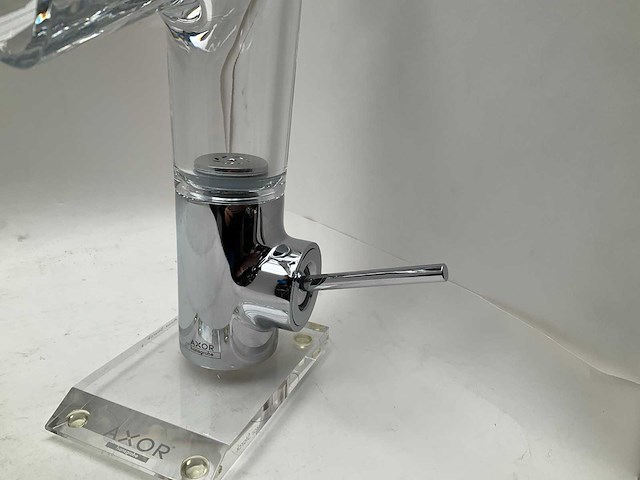 Axor starck v wastafelkraan met glazen uitloop - afbeelding 5 van  8