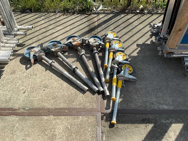 Axsto - rolsteiger - afbeelding 2 van  5