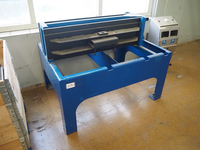 Axtra - afbeelding 1 van  8