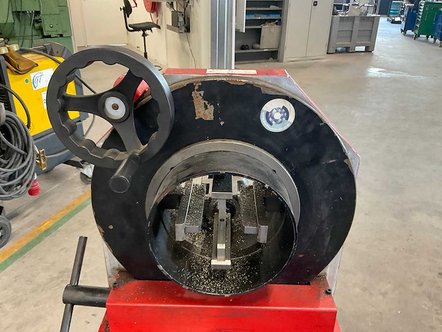 Axxair cc170 buizen zaagmachine op heftafel - afbeelding 4 van  8