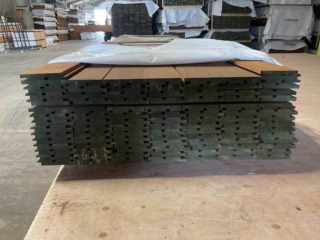 Ayous double, thermisch gemodificeerd hout (100x) - afbeelding 3 van  5