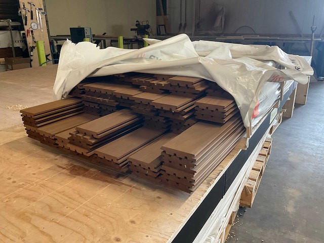 Ayous triple rhombus, thermisch gemodificeerd hout (84x) - afbeelding 2 van  6