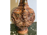 Aziatische vaas met reliëf - afbeelding 6 van  7