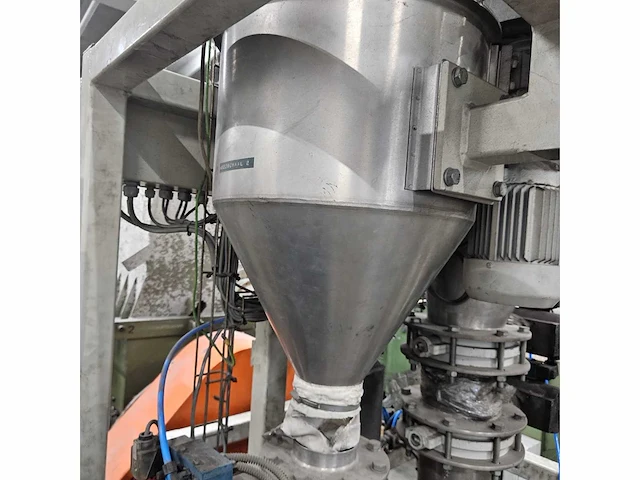 Azo - mixing station - various plastic industry - afbeelding 7 van  8