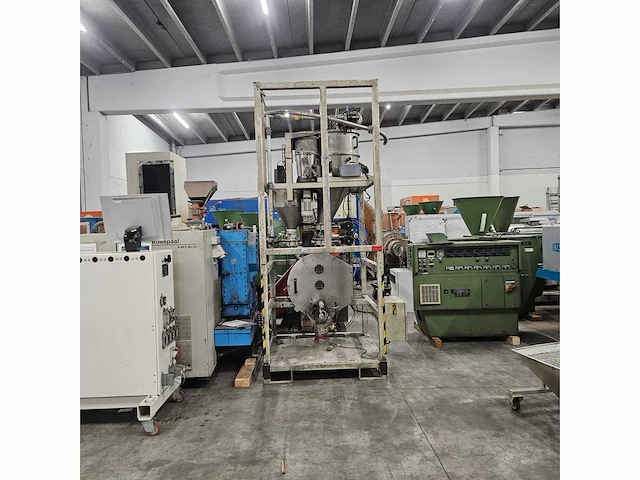 Azo - mixing station - various plastic industry - afbeelding 8 van  8
