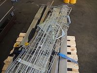 Azo - afbeelding 9 van  33