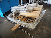 Azo - afbeelding 10 van  33