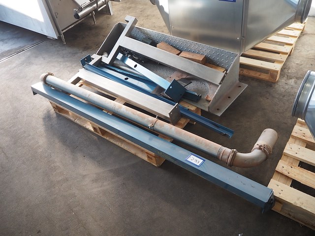 Azo - afbeelding 14 van  33