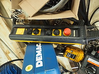 Azo - afbeelding 21 van  33