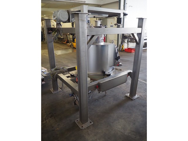 Azo - afbeelding 23 van  33