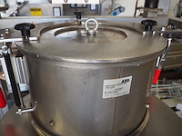 Azo - afbeelding 31 van  33