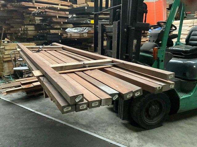 Azobé balk geschaafd - 300x6x4,5 cm (12x) - afbeelding 1 van  11