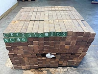 Azobé fas hardhouten tuinpaal gepunt 100x6x6 cm (136x) - afbeelding 6 van  8