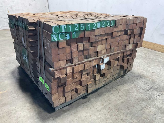 Azobé fas hardhouten tuinpaal gepunt 40x5x5 cm (720x) - afbeelding 5 van  7