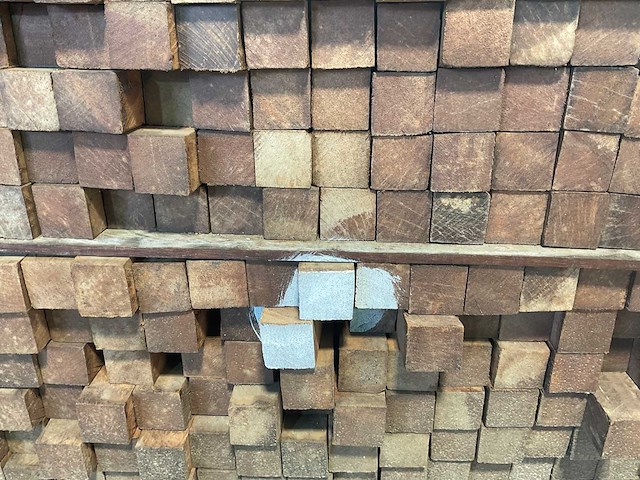 Azobé fas hardhouten tuinpaal gepunt 40x5x5 cm (720x) - afbeelding 6 van  7
