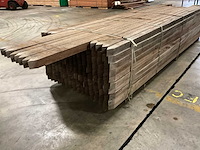 Azobe gepunte palen 60x60 mm (160x) - afbeelding 1 van  6