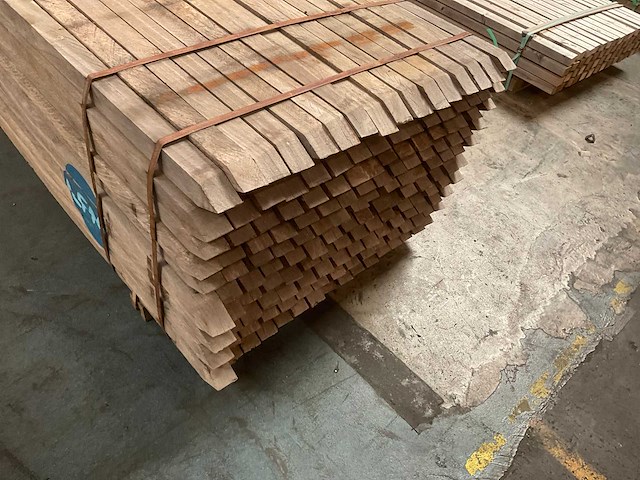 Azobe gepunte palen 60x60 mm (160x) - afbeelding 3 van  5