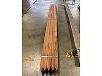 Azobé gepunte palen 70x70 mm (5x) - afbeelding 2 van  2