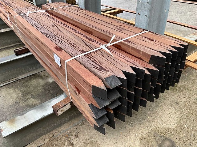 Azobé geschaafd palen 2000x65x65 mm (48x) - afbeelding 1 van  6