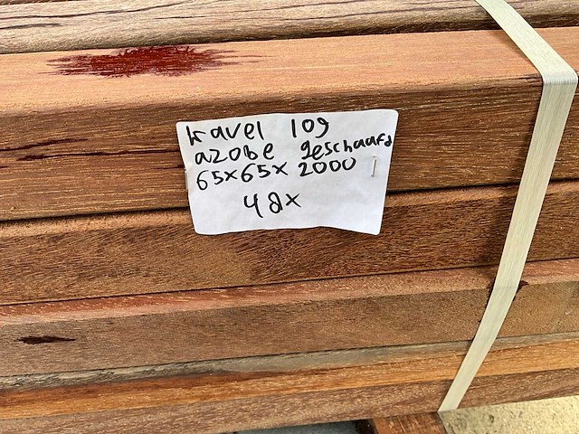 Azobé geschaafd palen 2000x65x65 mm (48x) - afbeelding 6 van  6