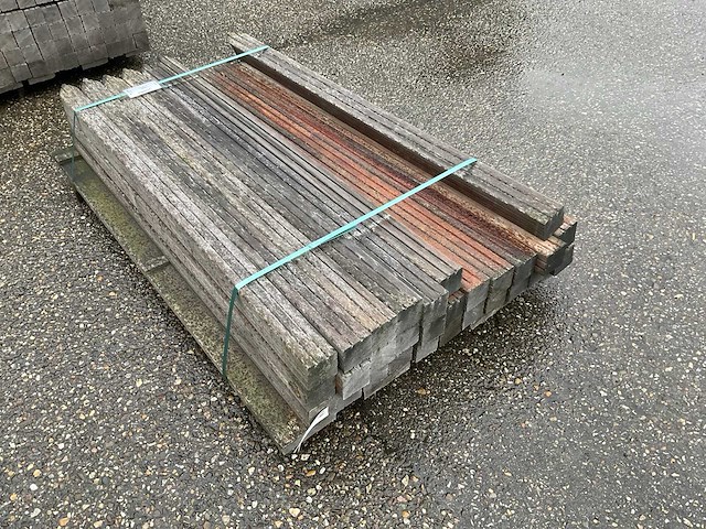 Azobe hardhout paal (28x) - afbeelding 3 van  7