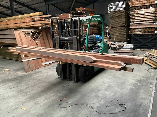 Azobé hardhout tuinpalen diverse maten (9x) - afbeelding 1 van  13