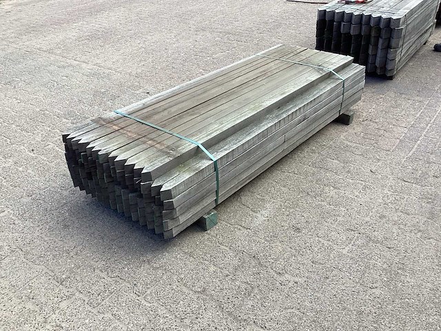 Azobè hardhouten paal 50x50x2000mm (82x) - afbeelding 3 van  5