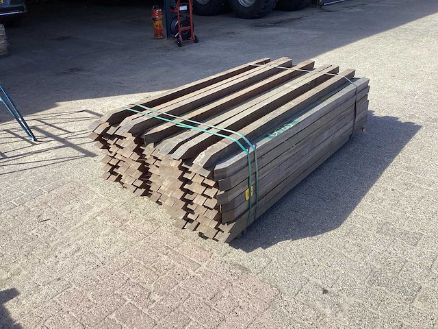 Azobè hardhouten paal 60x60x2000mm (108x) - afbeelding 5 van  6