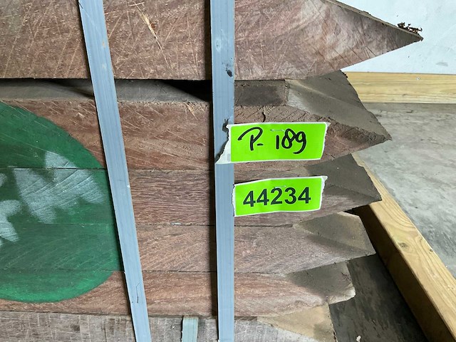 Azobé hardhouten tuinpaal fas gepunt 100x7x7 cm (112x) - afbeelding 5 van  5