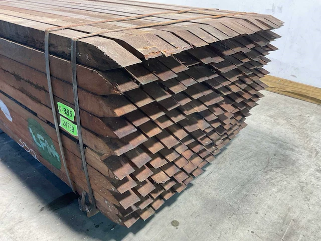 Azobé hardhouten tuinpaal fas gepunt 200x6x6 cm (160x) - afbeelding 5 van  6