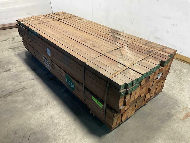 Azobé hardhouten tuinpaal fas gepunt 275x6x6 cm (160x) - afbeelding 2 van  6