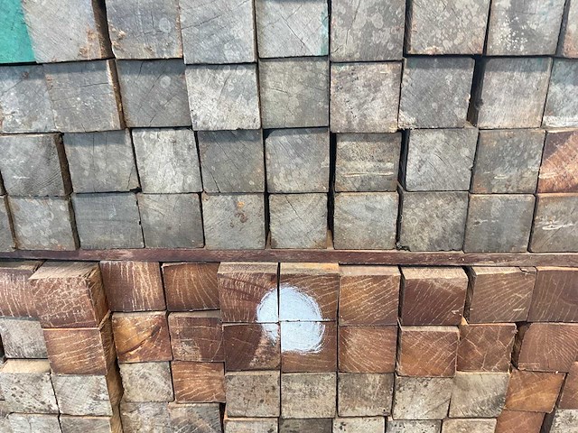 Azobé hardhouten tuinpaal gepunt 100x8x8 cm (120x) - afbeelding 5 van  6