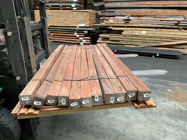 Azobé hardhouten tuinpaal gepunt 200x6,5x6,5 cm (11x) - afbeelding 2 van  15