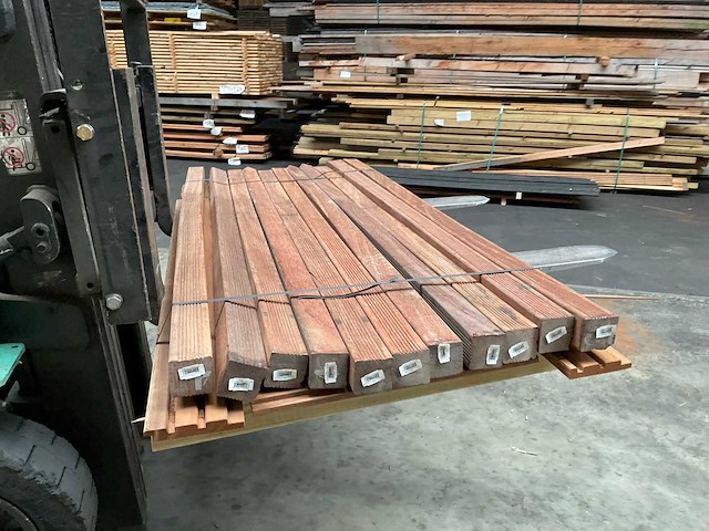 Azobé hardhouten tuinpaal gepunt 200x6,5x6,5 cm (11x) - afbeelding 3 van  15