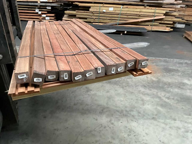 Azobé hardhouten tuinpaal gepunt 200x6,5x6,5 cm (11x) - afbeelding 5 van  15