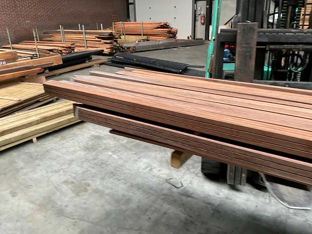 Azobé hardhouten tuinpaal gepunt 270x6,5x6,5 cm (20x) - afbeelding 4 van  10