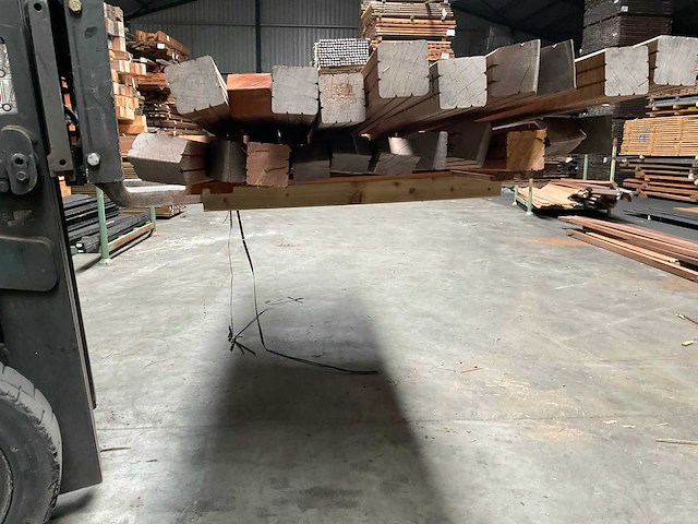 Azobé hardhouten tuinpaal gepunt 270x6,5x6,5 cm (20x) - afbeelding 9 van  10