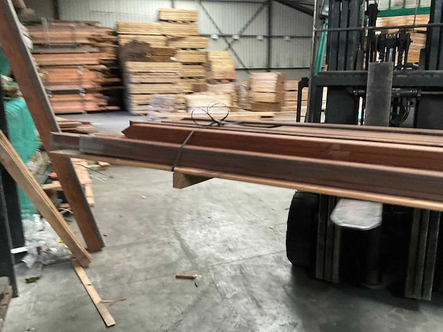 Azobé hardhouten tuinpaal gepunt 270x9x9 cm (12x) - afbeelding 7 van  11