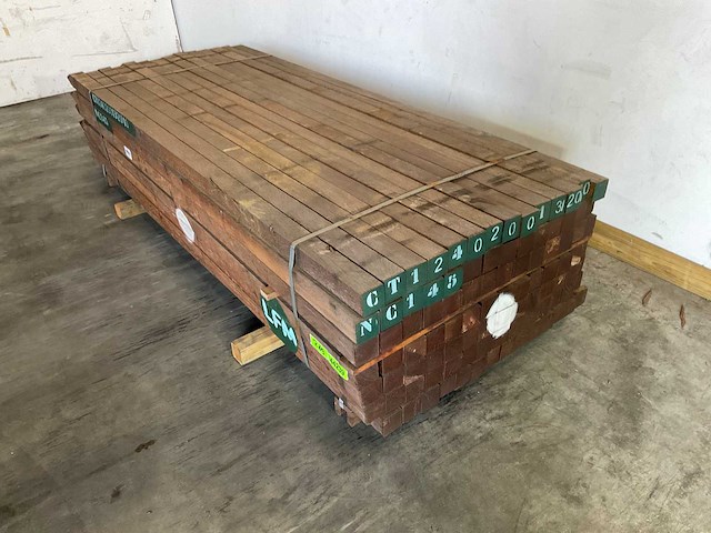 Azobé hardhouten tuinpaal gepunt 275x7x7 cm (92x) - afbeelding 2 van  5