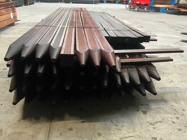 Azobé & niove hardhouten paal (56x) - afbeelding 3 van  7