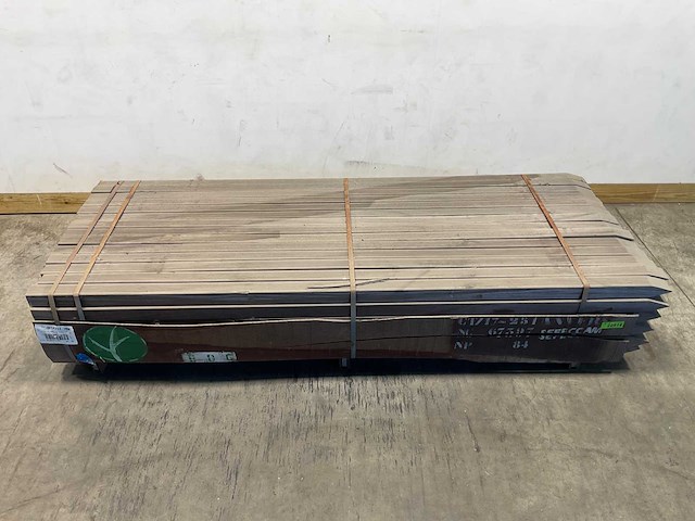 Azobé paal geschaafd met punt 250x6,5x6,5 cm (48x) - afbeelding 1 van  8