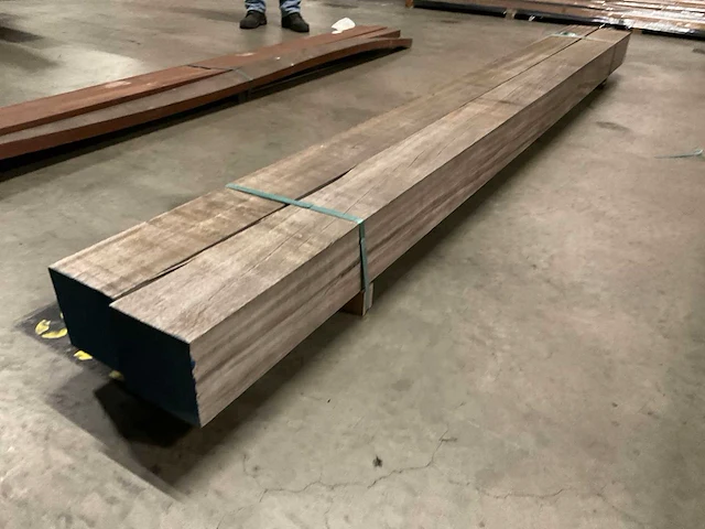 Azobe palen 150x150 mm (2x) - afbeelding 3 van  5