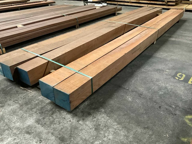 Azobe palen 150x150 mm (5x) - afbeelding 3 van  5