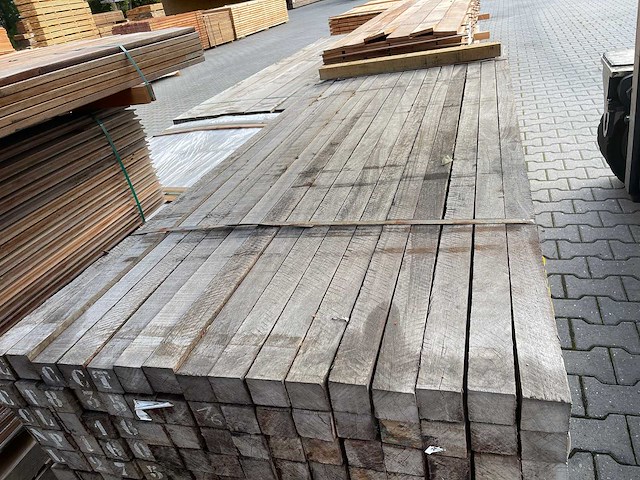 Azobé palen fijnbezaagd gepunt 2750x60x60mm (80x) - afbeelding 1 van  3