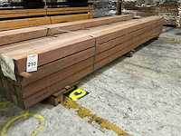 Azobe palen geschaafd 85x85 mm (39x) - afbeelding 1 van  6