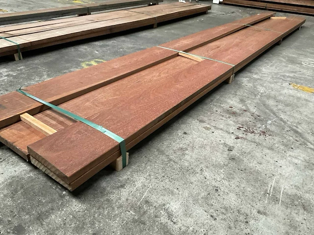 Azobe planken 35x230 mm geschaafd (5x) - afbeelding 3 van  6